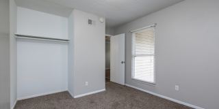 Emerald Hills Apartments Gallery 17