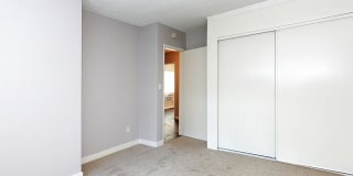 Luxe at Burbank Gallery 7