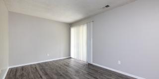 Emerald Hills Apartments Gallery 9