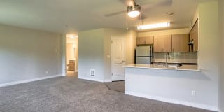 Creekside Village Apartments Gallery 6