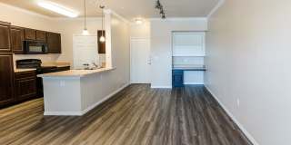 Senior Housing - Emory Senior Living Apartments Gallery 6