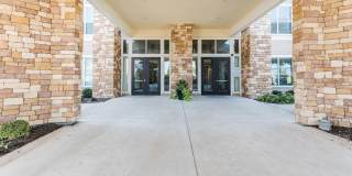 Senior Housing - Emory Senior Living Apartments Gallery 39