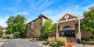 The Iroquois Club Apartments Gallery 22