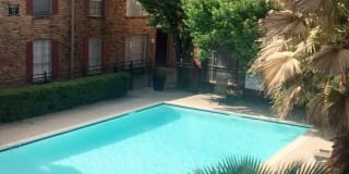 Ashley Square Gallery 1