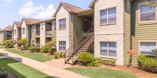 The Avenue Gallery 14