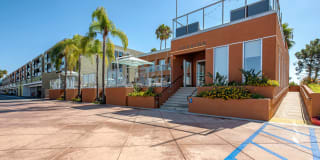 Harborside Marina Bay Gallery 9