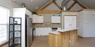 Boston Creek Gallery 18