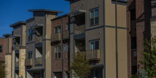 Raleigh House Apartments Gallery 10