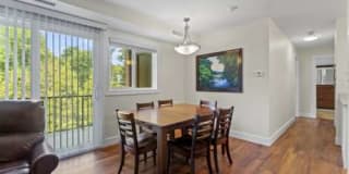 The Glen at Kensington Gallery 3