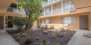 6326 Coldwater Canyon Gallery 6