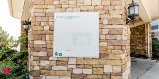 Senior Housing - Emory Senior Living Apartments Gallery 42