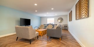 Uptown Square Apartments Gallery 16