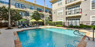 Metro Midtown Gallery 30