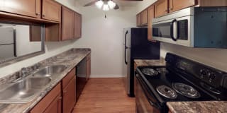 Metro Plex Apartments Gallery 1