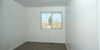 Wilshire Place Apartments Gallery 33