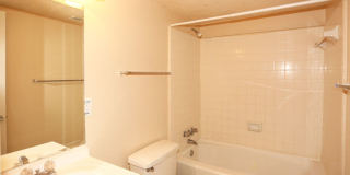 Creekside Place Apartments Gallery 6