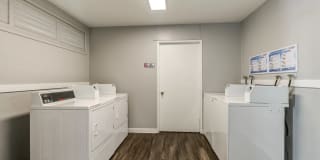 Kendallwood Apartments Gallery 17