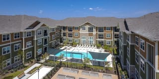 Senior Housing - The Elliott Senior Apartments Gallery 3