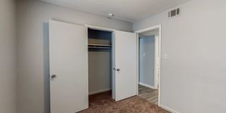 Luxe at Raleigh Apartments Gallery 10