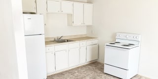 Harbor Square Gallery 1