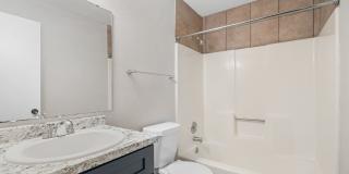 Hampton Place Luxury Apartment Gallery 26