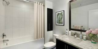 La Belle at Hollywood Tower Gallery 7