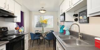 47Seventy Settler's Point Apartments Gallery 1