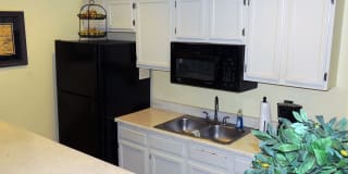 Hillside Apartments Gallery 3