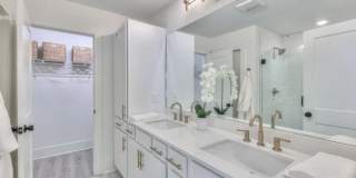 10th & Park Gallery 27