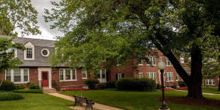 Colonial Village Apartments Gallery 44