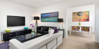 2756 North Pine Grove Gallery 15