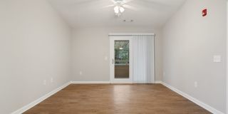 Hampton Place Luxury Apartment Gallery 13