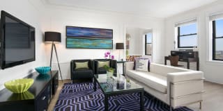 2756 North Pine Grove Gallery 16