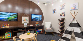 Domain on the Parkway Gallery 10