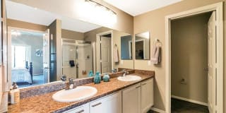 Town Center Apartments Gallery 25