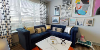 Yugo Greenville Uptown - Student Housing Gallery 78