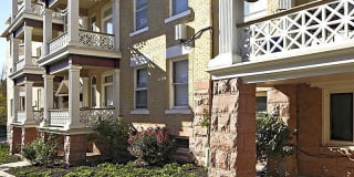 The Kensington Gallery 35