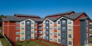 Hawks Landing Apartments - Co-Living Gallery 7