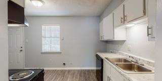 Luxe at Raleigh Apartments Gallery 8