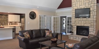 Pinnacle Woods Apartment Homes Gallery 3