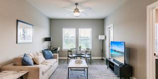 Vantage Apartments Gallery 21