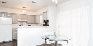 Algarita Lakeside Gallery 6