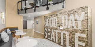 999 Hiawatha Gallery 17