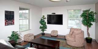 College Suites at City Station South - Student Housing Gallery 12