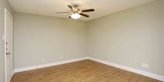 Boston Creek Gallery 16