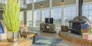 Pier 39 Apartments & Townhomes Gallery 18