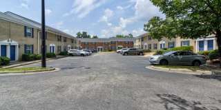 The Onyx at 3211 Gallery 52