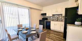 The Life at Arbor Creek Apartments Gallery 9