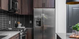 BLVD Gramercy East Gallery 19