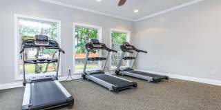 Hampton Place Luxury Apartment Gallery 16